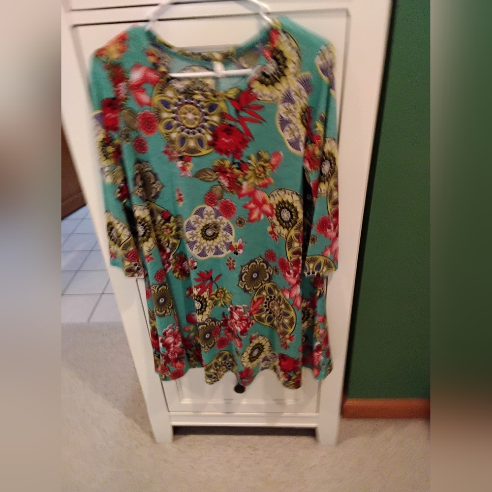 GIGIO Floral  MOD Long-Sleeve A-Line Dress in Olive & Pink. Total Of 3 Dresses - Picture 11 of 14